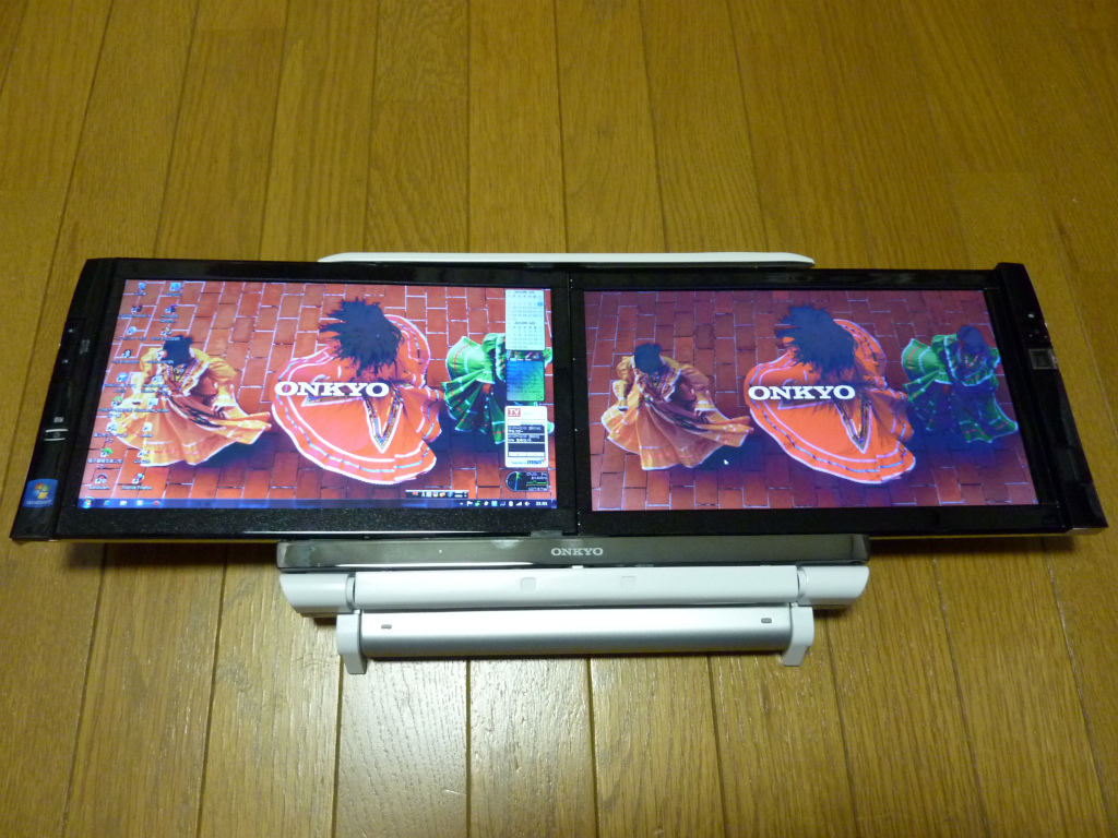 ONKYOの2画面ノートPC