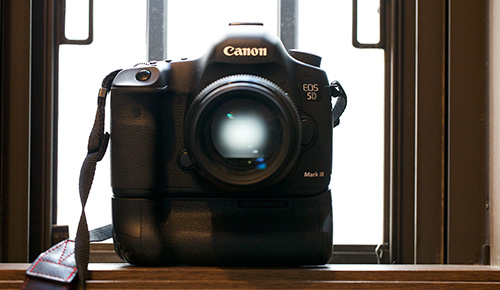 BG-E11：EOS 5D Mark III専用バッテリーグリップ: mono-logue