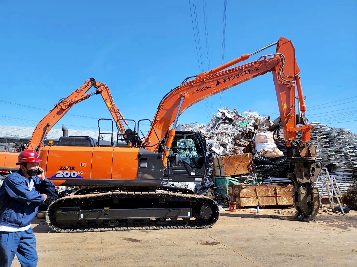 原木第一工場に日立建機製油圧ショベル導入 – 株式会社ナンセイスチール