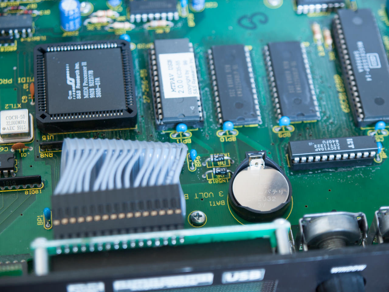 MOTU MIDI TIME PEACE AV USB (MTP AV USB)の内蔵電池交換 – necobit