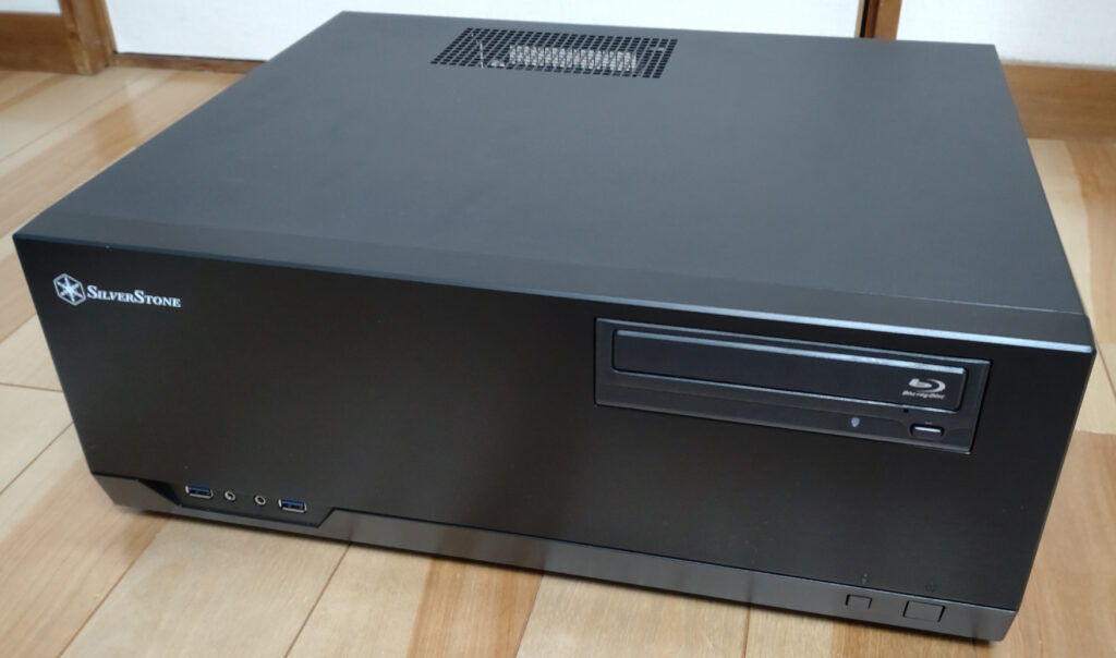 横置きPCケースに挑戦！SILVERSTONE SST-GD09B でRyzen9 5900XのHTPCを