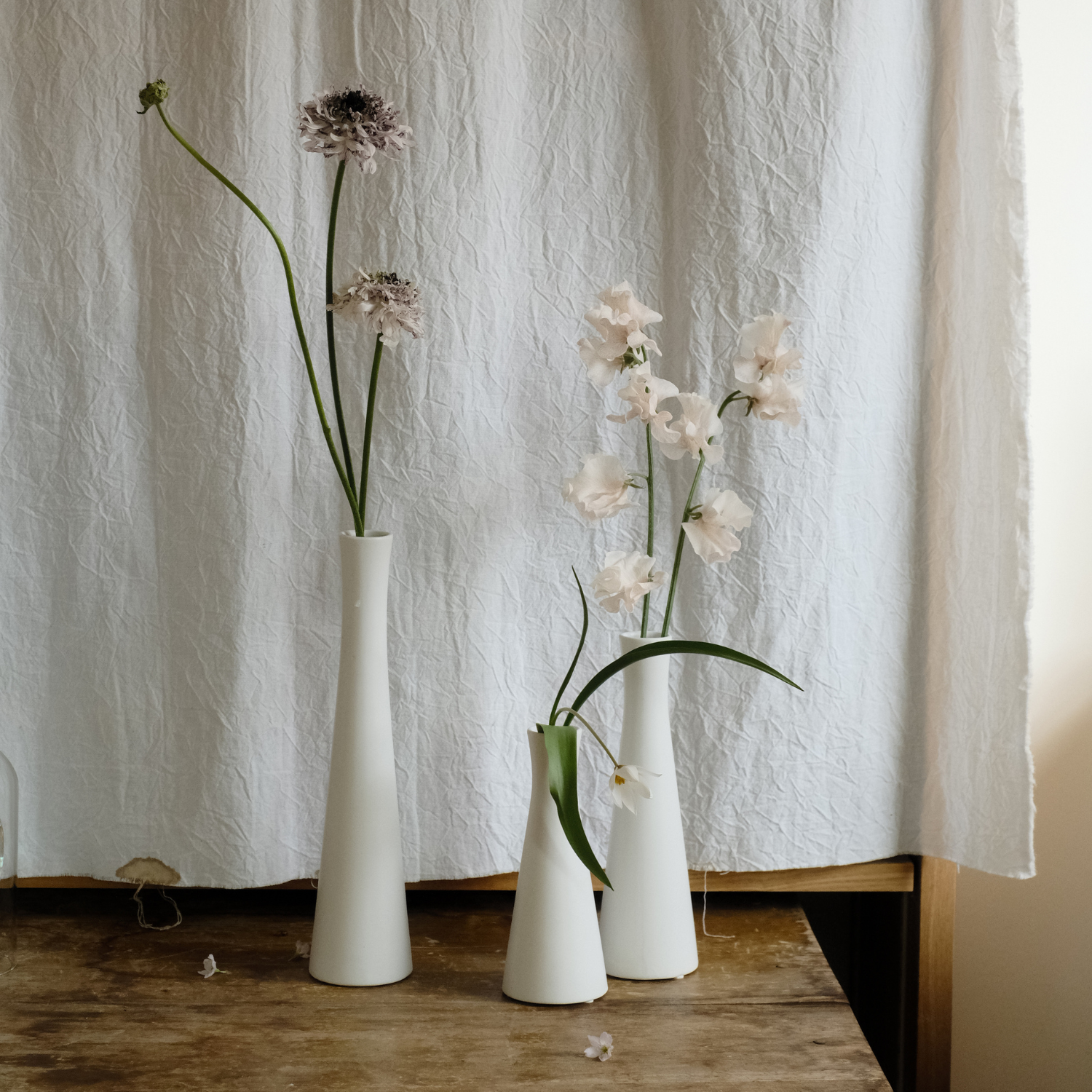 陶器のフラワーベース｜卓上｜ブルーグレー｜かわいい｜ツイギー_L＠鉢