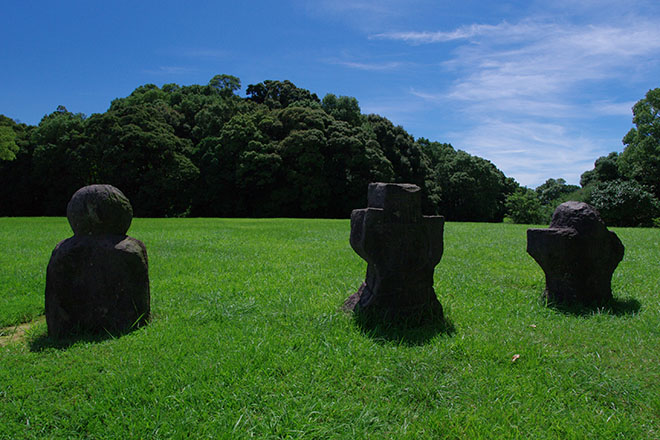 岩戸山と今城塚－二つの前方後円墳における平面形態の比較試論－ | 新