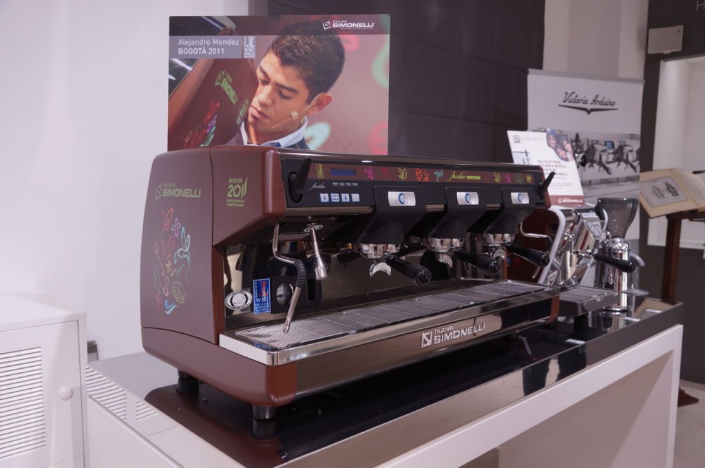 Atticバリスタ日記?WBCイタリア・シモネリマシン | アティックコーヒー