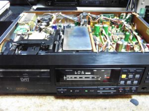 SONY DTC-1000ES分解整備 – Audiolife － Enjoy your audio life!!