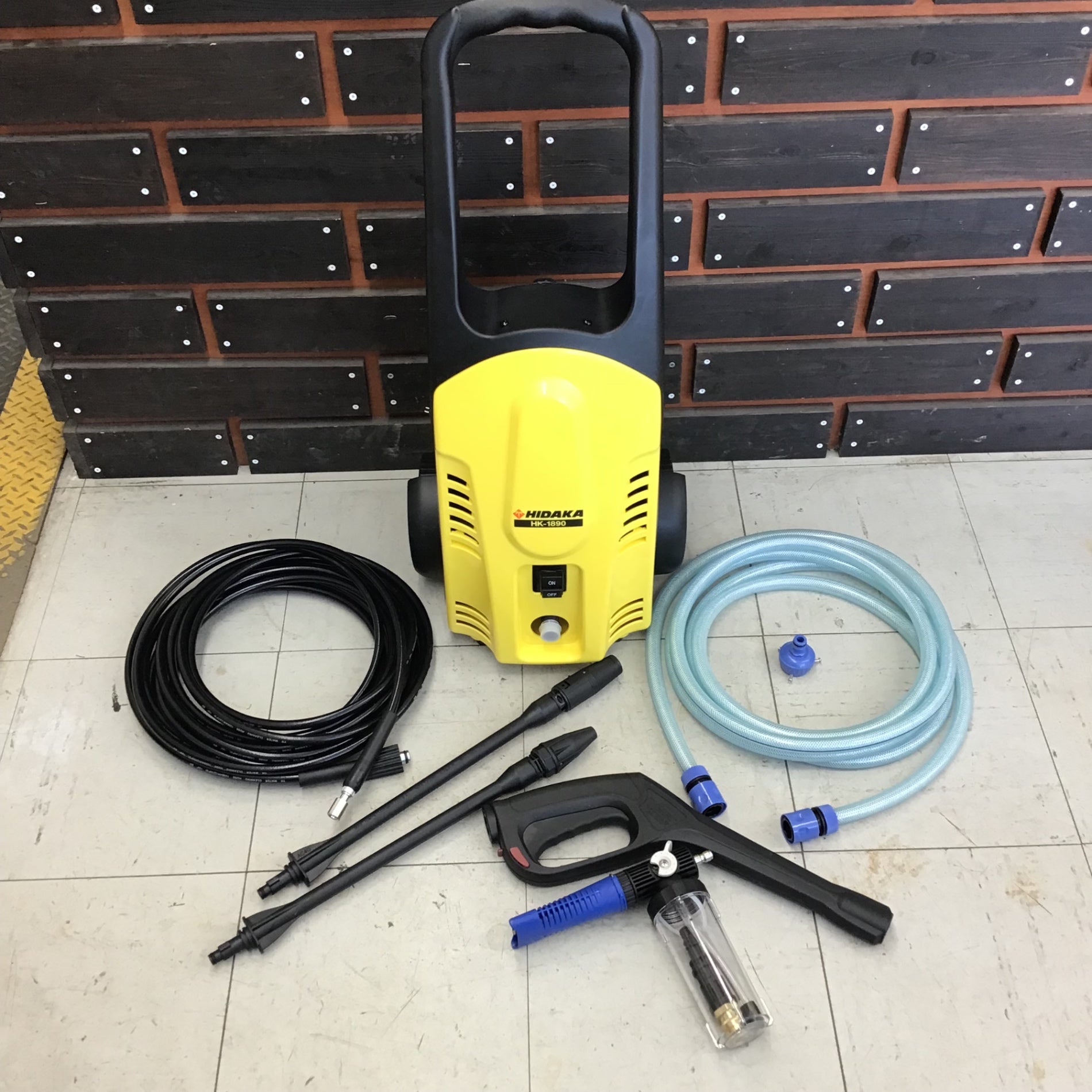 中古美品】 HIDAKA 高圧洗浄機 HK-1890 【鴻巣店】 – アクトツール