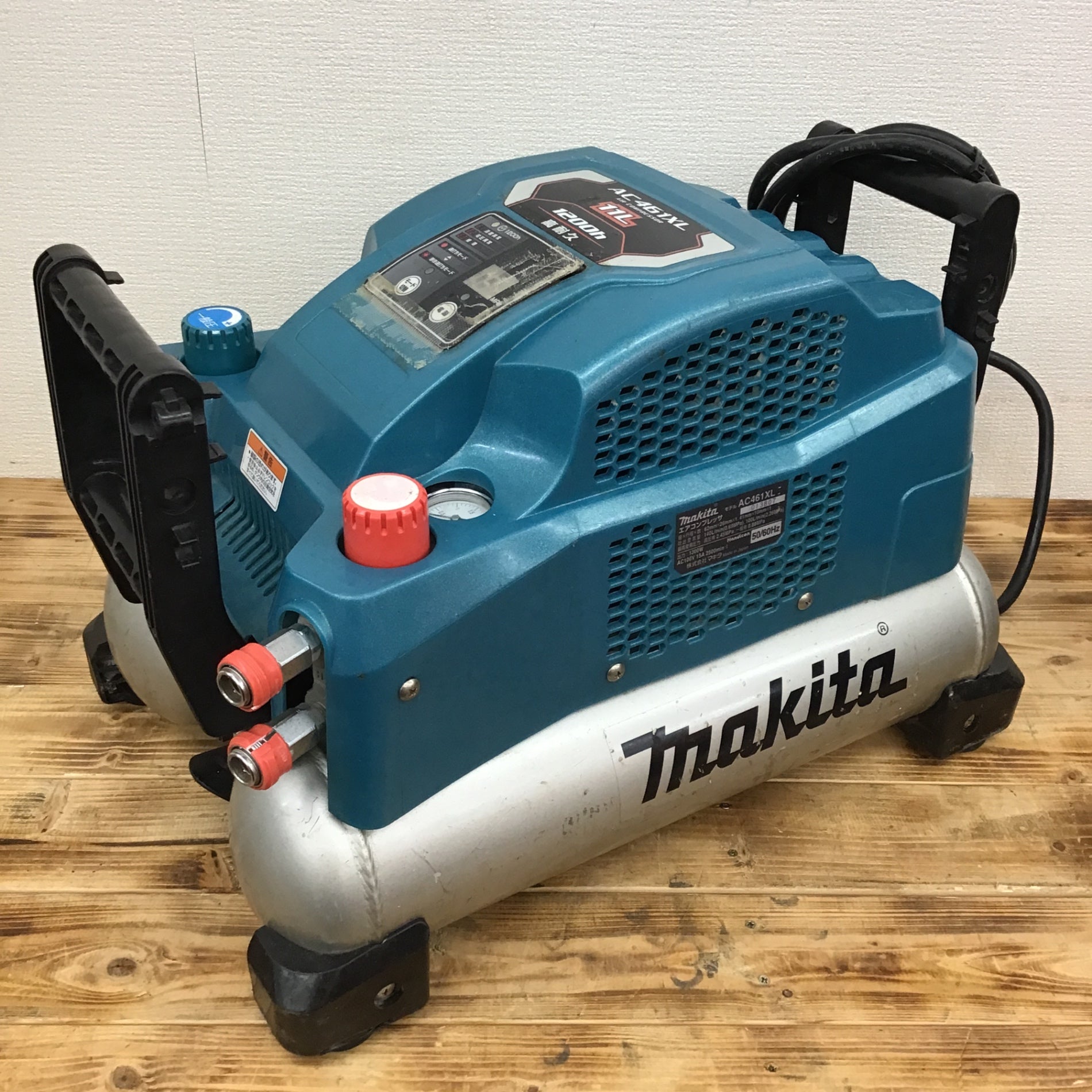 ☆マキタ(makita) エアコンプレッサー AC461XL ※一般圧メーター故障