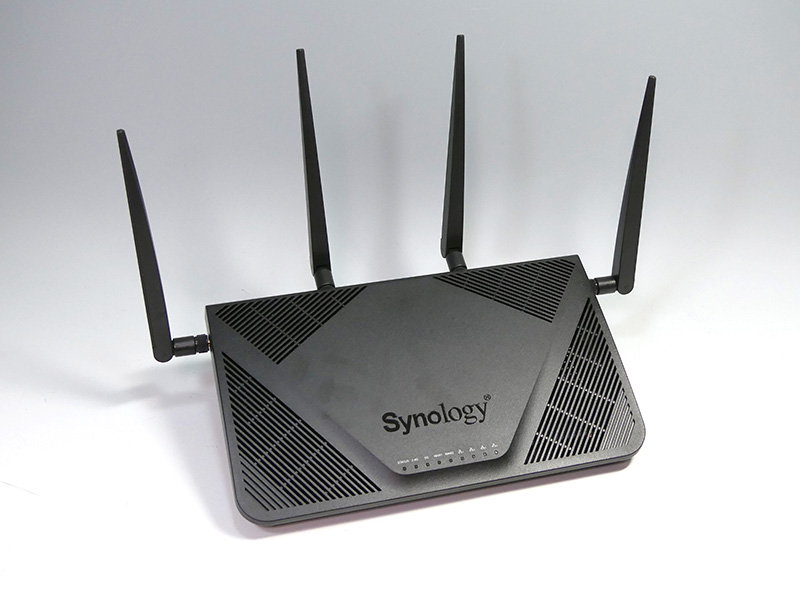 速いだけじゃ無い！ Synologyの「RT2600ac」で分かる、ハイエンド