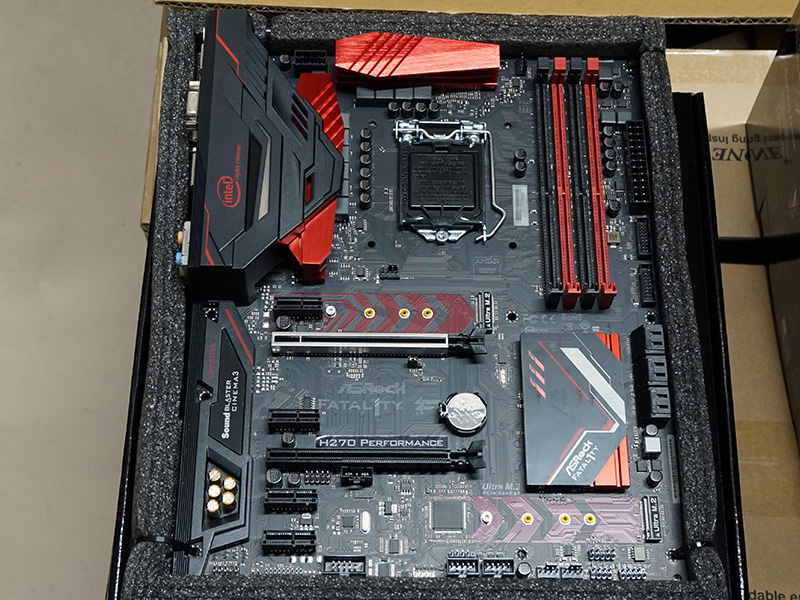 ASRockのゲーミングマザー「Fatal1ty H270 Performance」が発売