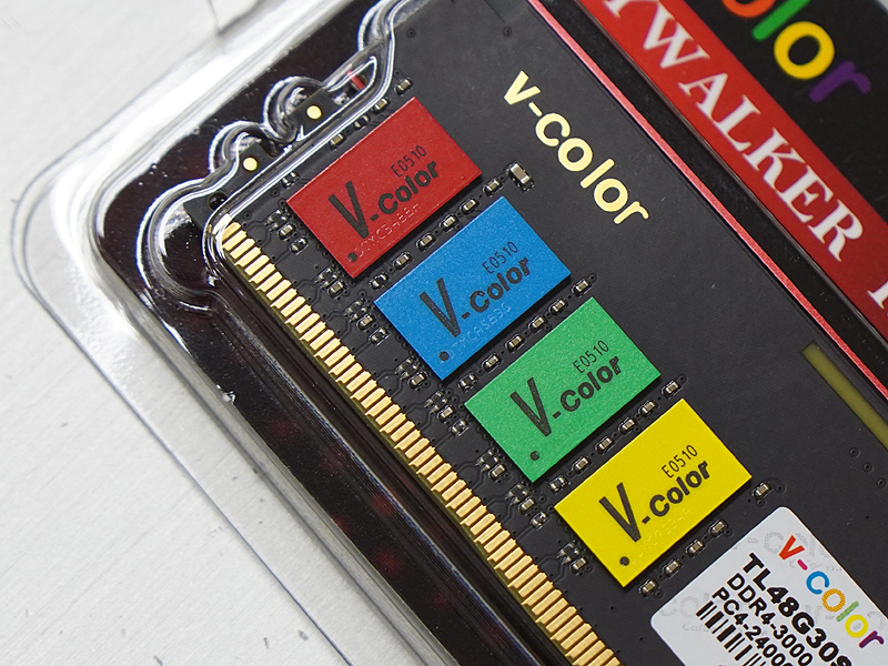 カラフルなメモリチップを搭載したDDR4メモリが発売、V-Color製