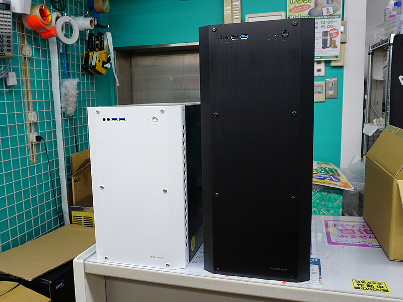 アビーからも“魅せる”PCケースが登場、黒みがかったアクリルサイド