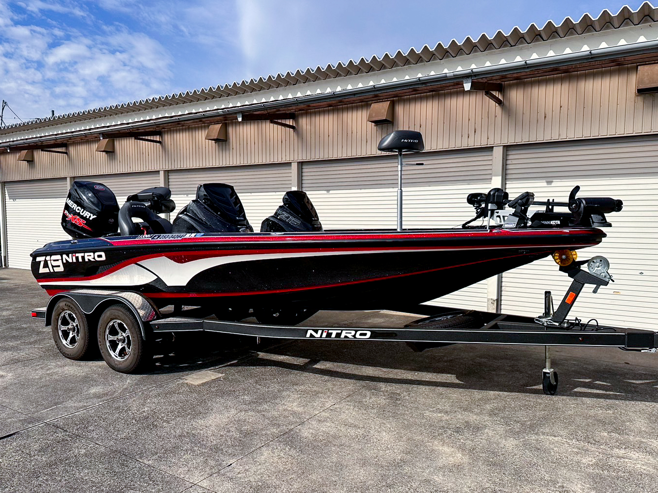 2017 NITRO Z19 MERCURY 200 PROXS [レア : 特選中古艇] | バスボート