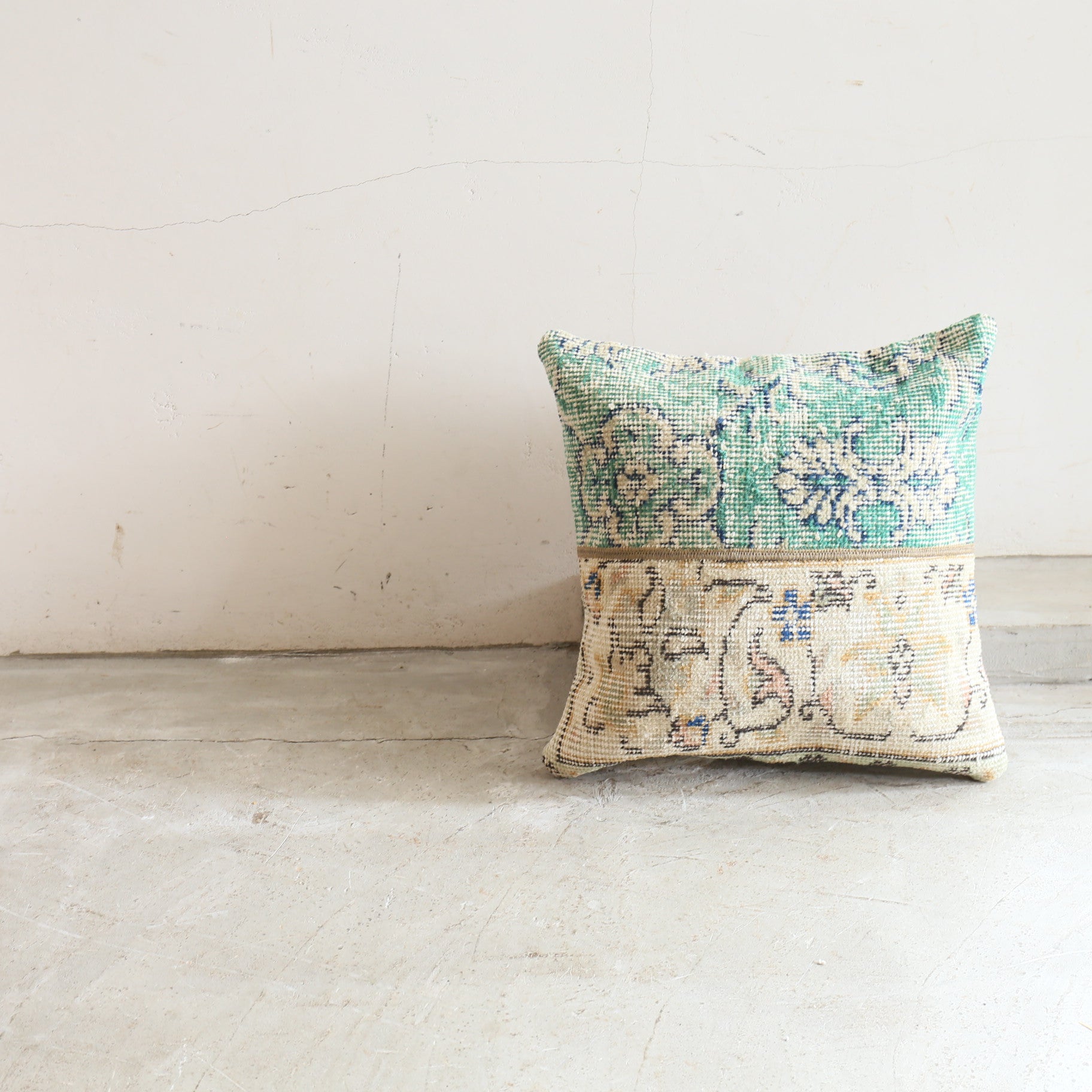 トルコヴィンテージクッションカバー 202602133 – B.vintage