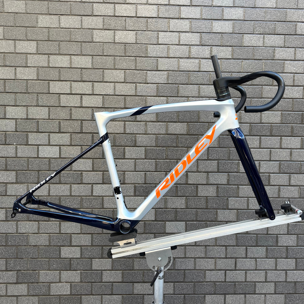 RIDLEY FENIX SLIC F/S フレームセット – スポーツサイクルショップ