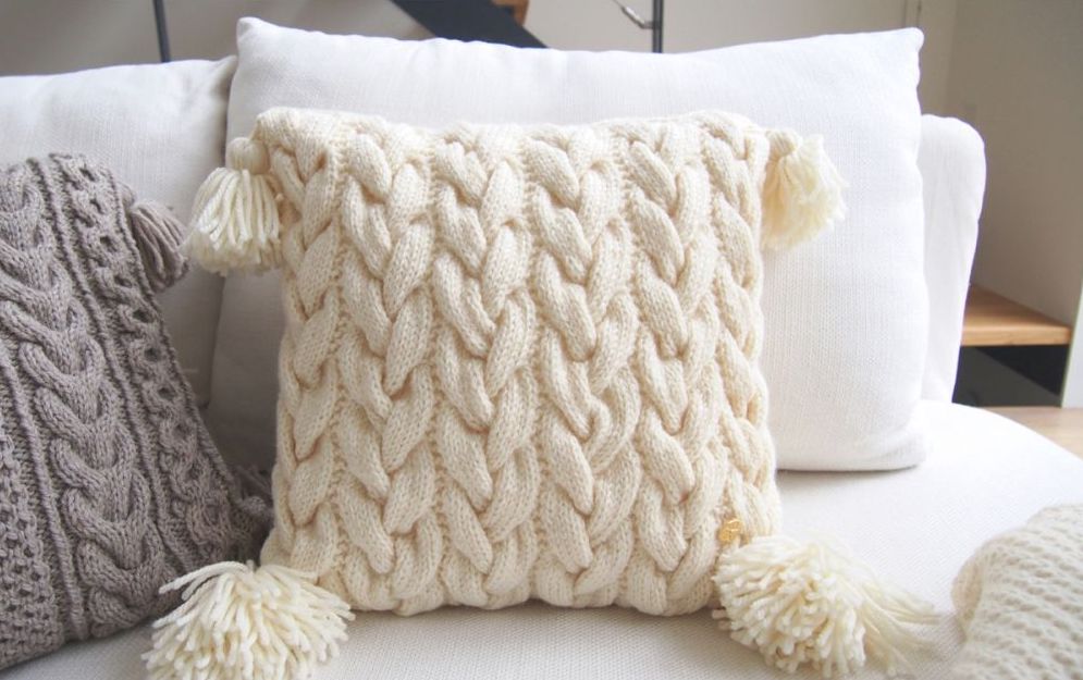 【棒針キット】クッションカバー INE – BEYOND THE REEF