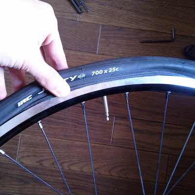 後輪リムを XR-19W に交換 2020-03