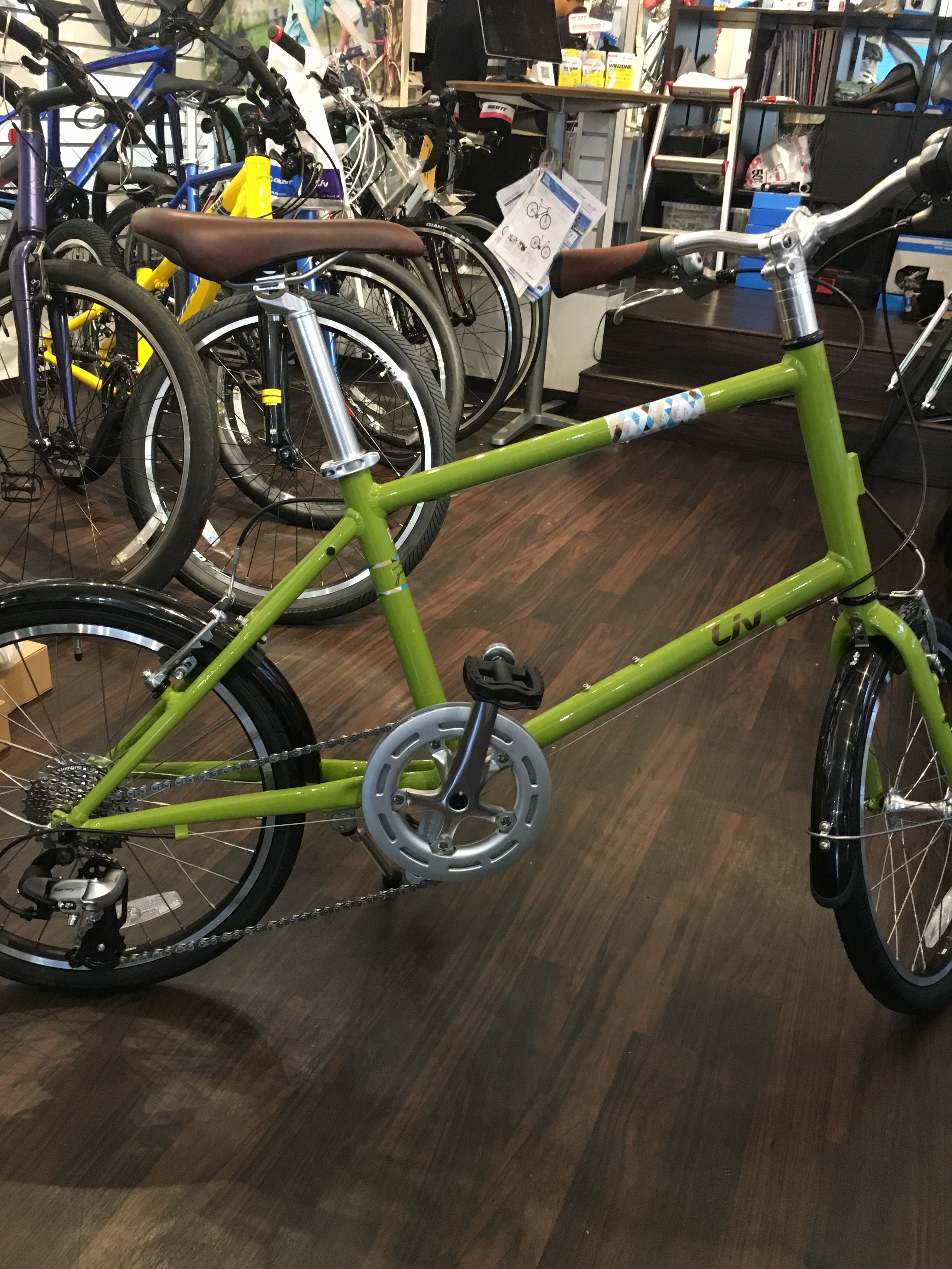 女性向け、20インチミニベロ、AMICA(アミーカ) | 横浜・新宿・湘南の