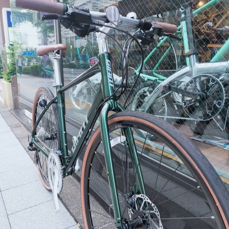 新宿都庁前店 / 汎用性の高いクロスバイク / GIANT ESCAPE R DICS