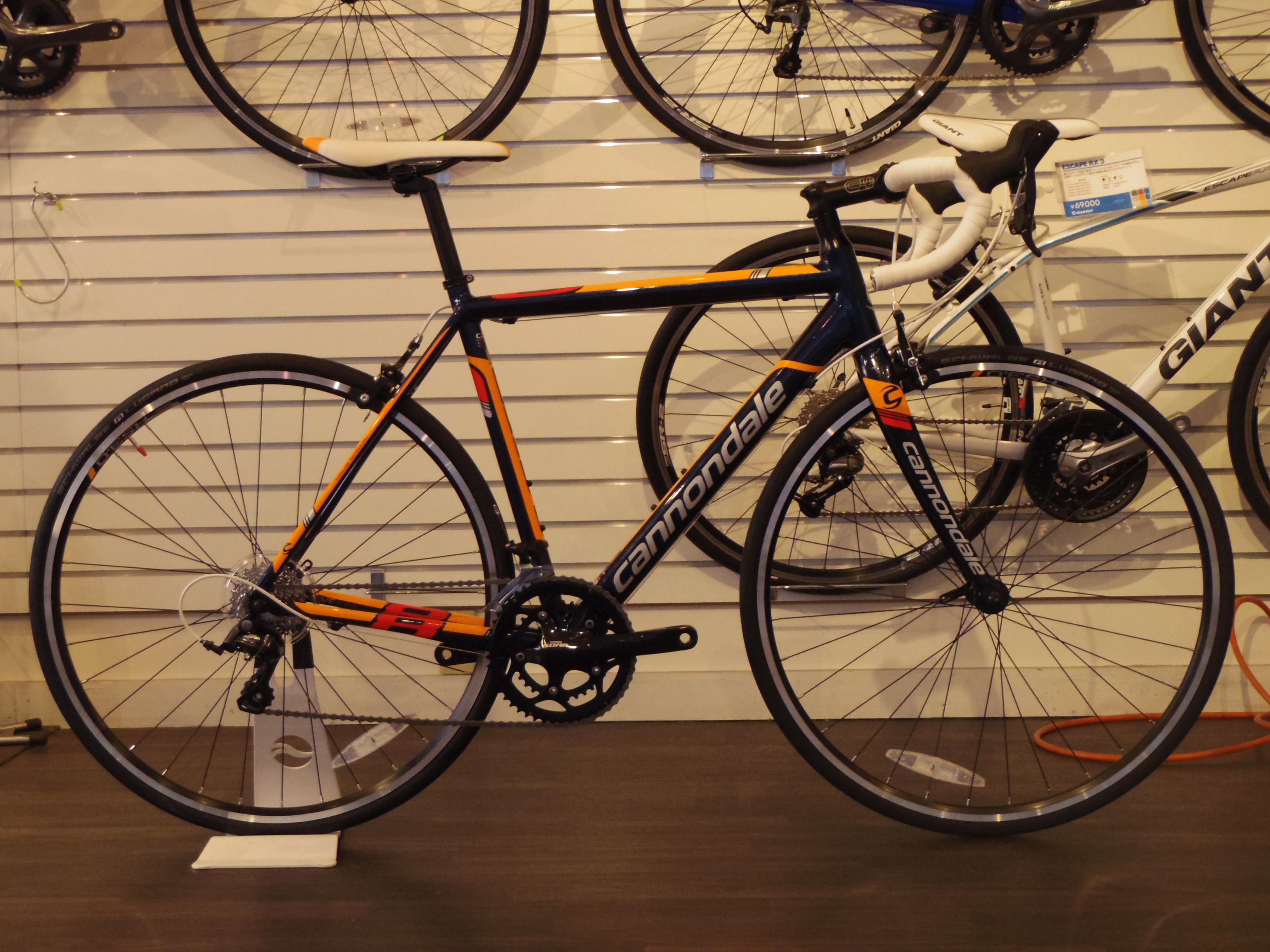 ロードバイクデビューにおすすめです！CANNONDALE CAAD8 SORA – bikeport