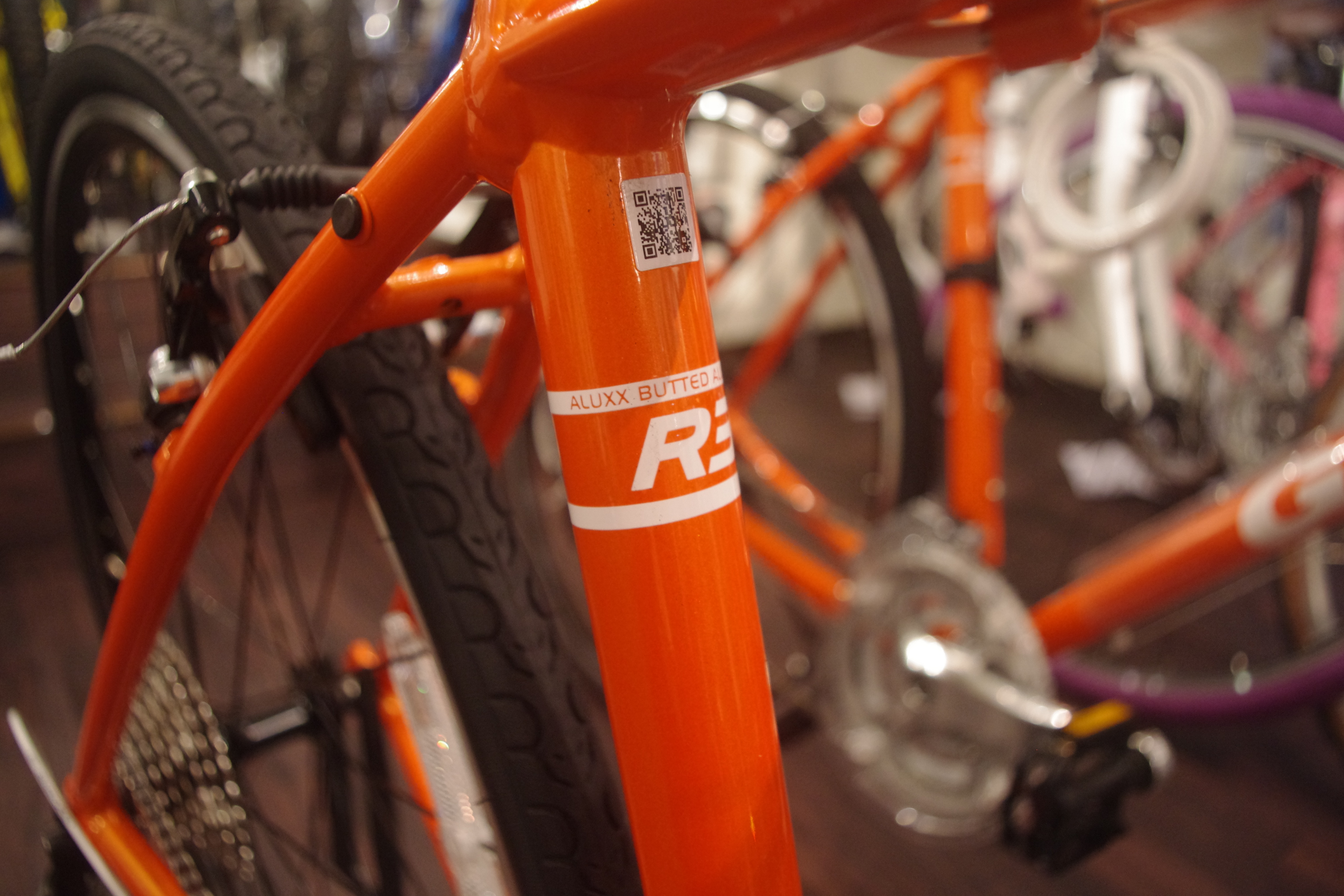 展示在庫車情報】2017 GIANT ESCAPE R3(ジャイアント エスケープ