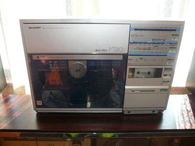 シャープ デュアルプレイ・ディスク・ステレオ・システム VZ-V30 1980