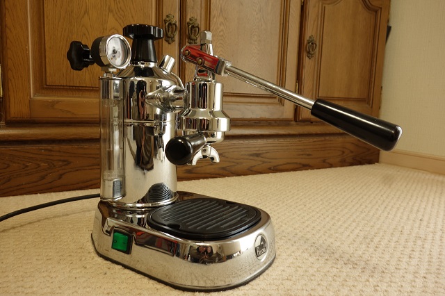 ラ・パボーニ レバー式エスプレッソマシン差し上げます。 | フレッシュ