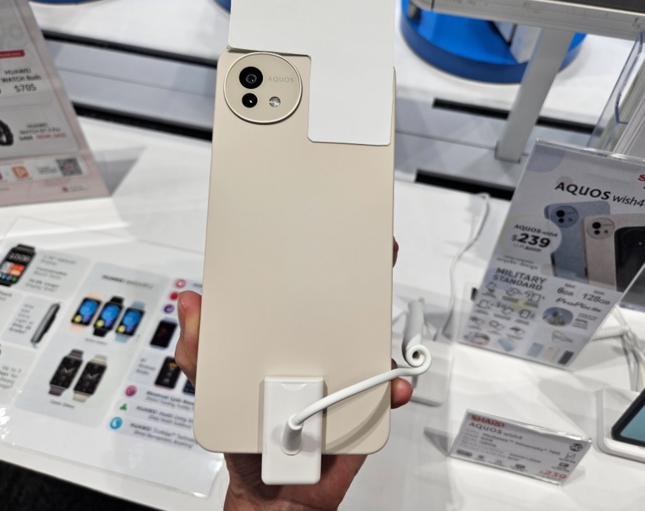 デュアルカメラを搭載した海外版のAQUOS wish4も技適マークあり | blog