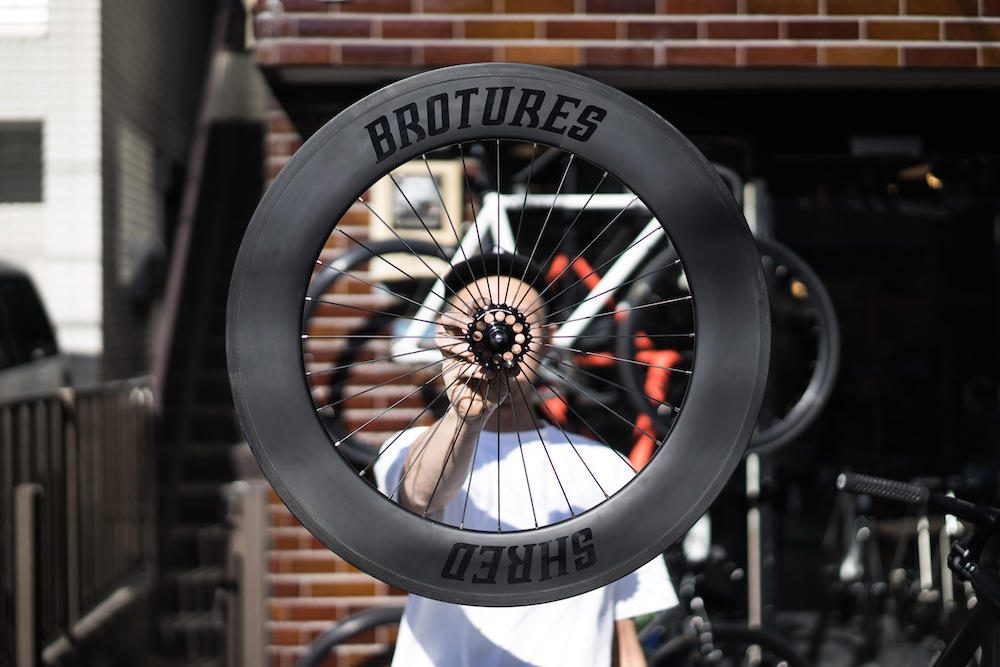 後にも先にもこの1セットだけ！ | ブローチャーズ - BROTURES ONLINE