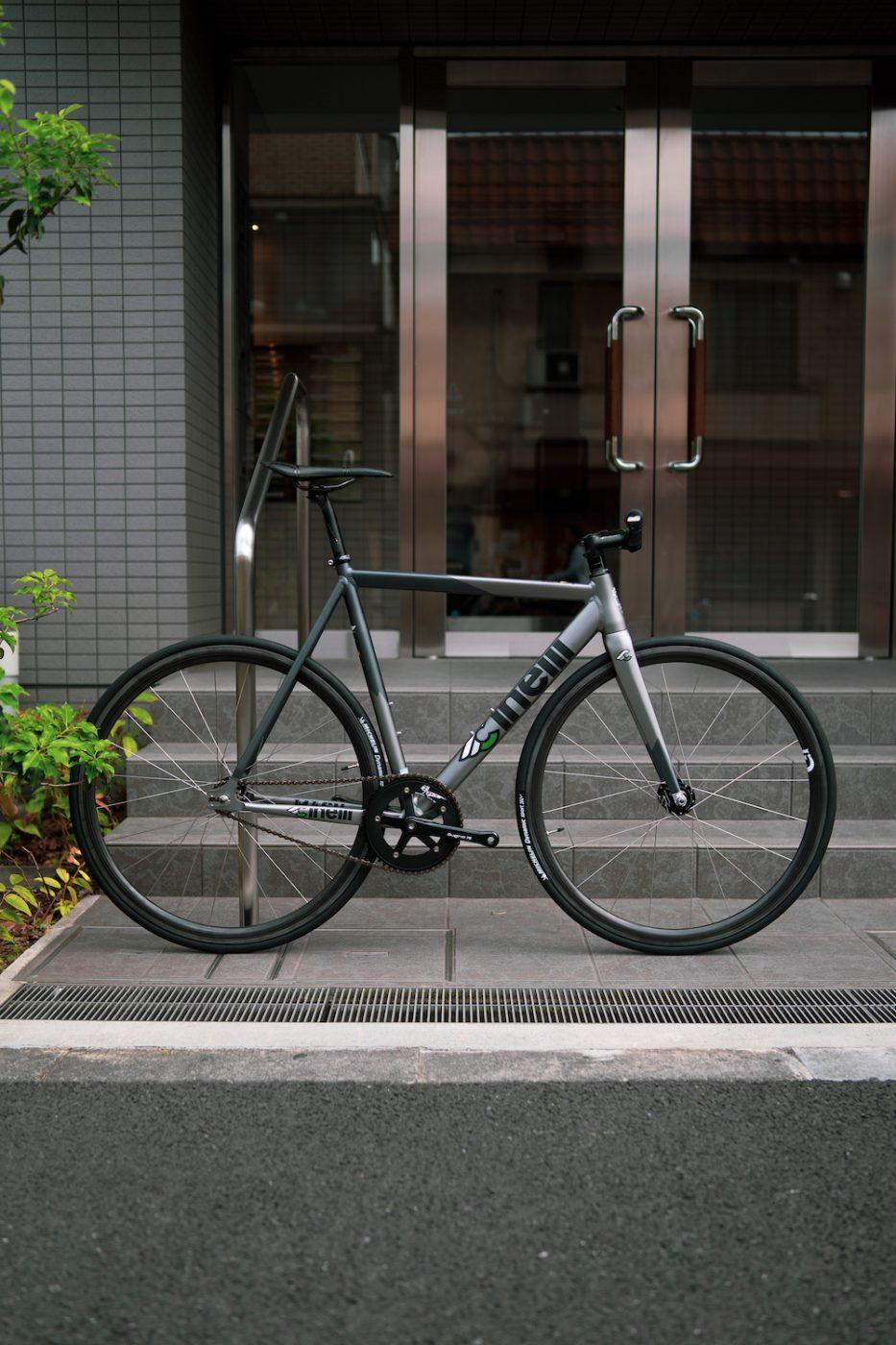 僕がBOLTに乗るなら。 | ブローチャーズ - BROTURES ONLINE STORE