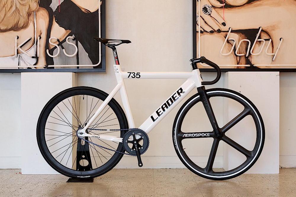 LEADER BIKES 735TR WHITE CUSTOM BIKES. | ブローチャーズ - BROTURES