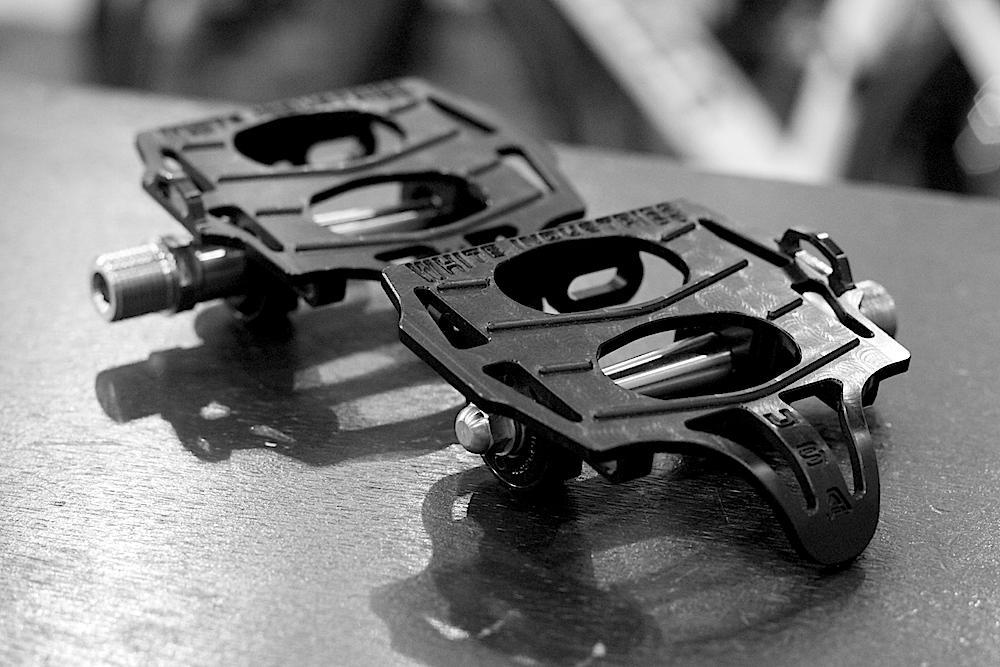 要チェック!!! WHITE INDUSTRIES URBAN PEDAL. | ブローチャーズ