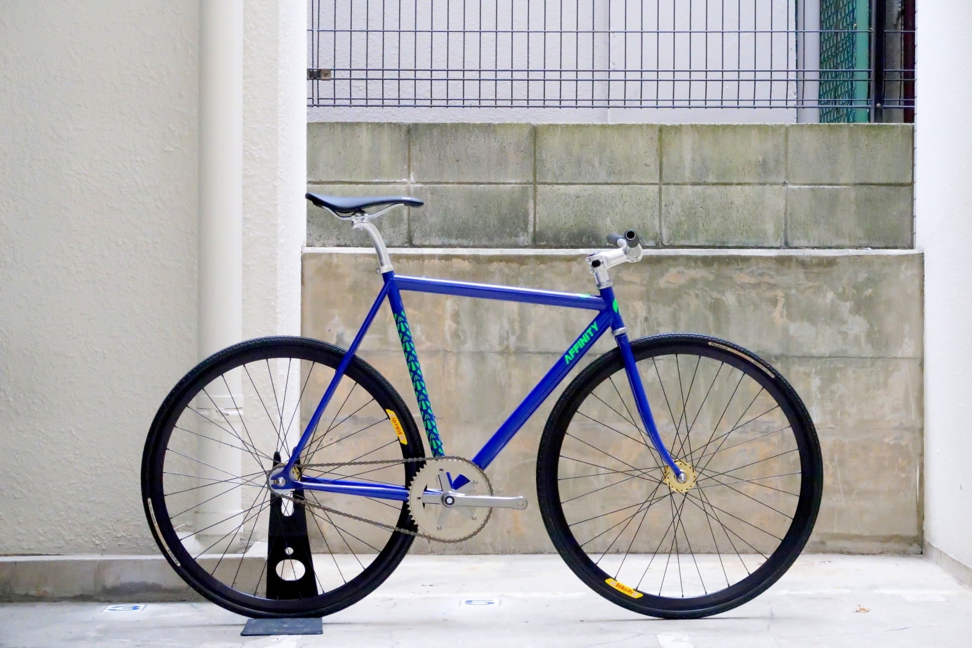 カメレオンとはこいつの事。 | ブローチャーズ - BROTURES ONLINE