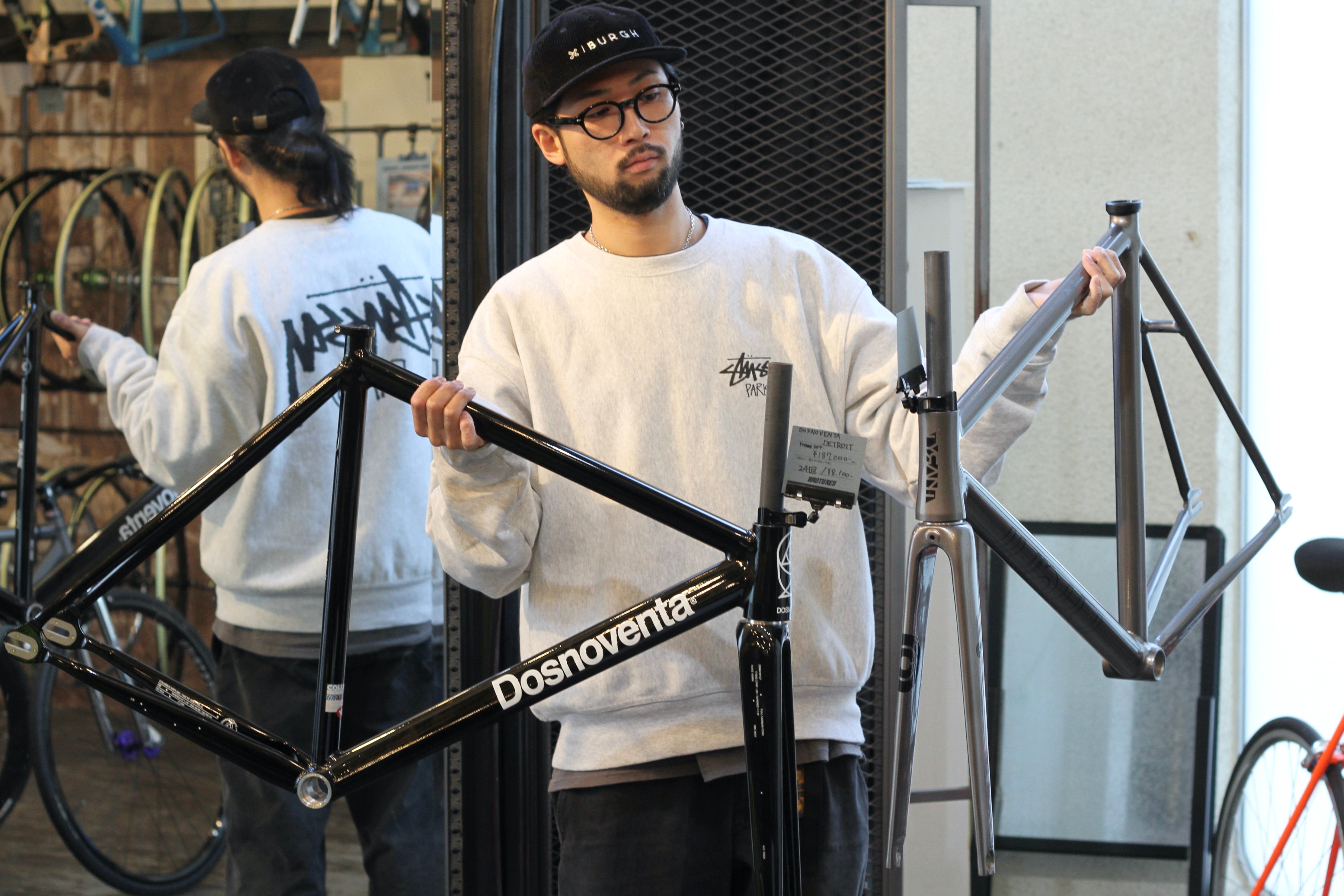 あのBROTURES2大人気フレームを専門的な視点で比較してみた