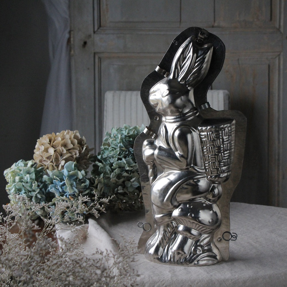 大きなうさぎのチョコレートモールド（高さ50cm） フランス