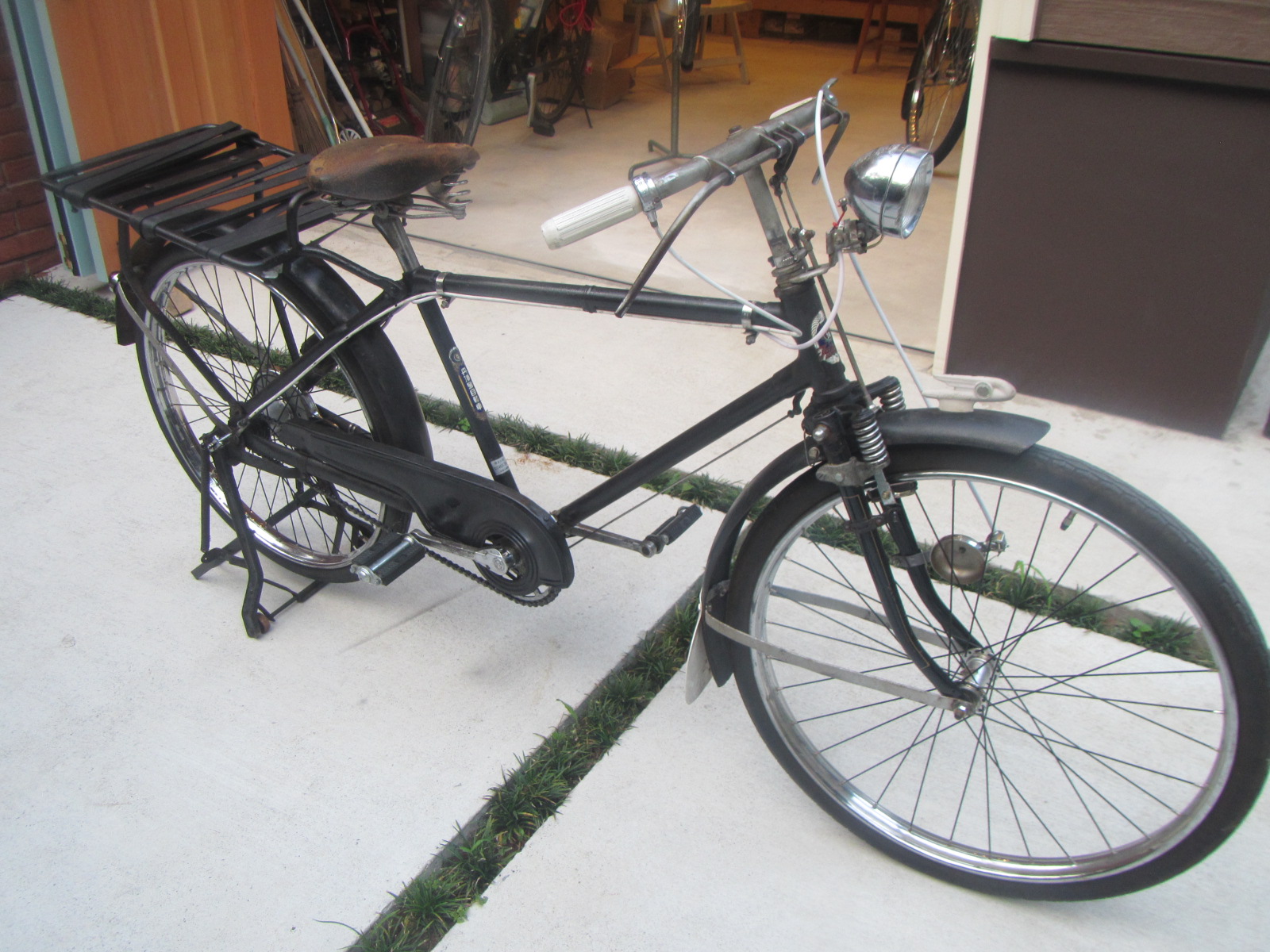 突然の訪問者: 昭和自転車 Vintage Japanese Bicycles