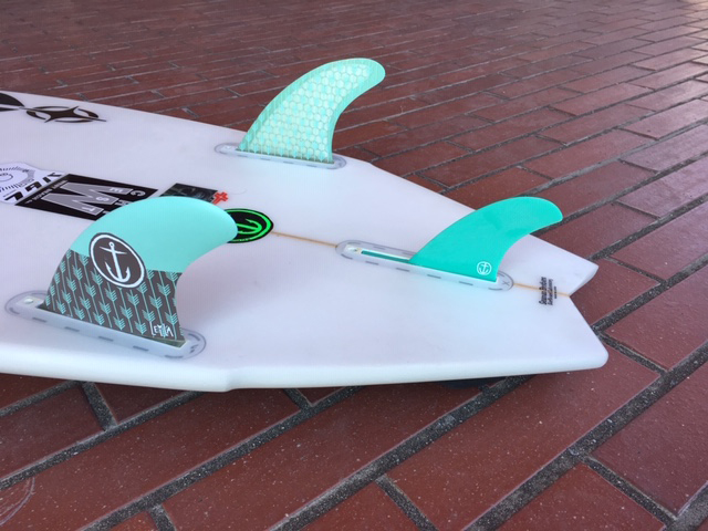 吉川プロ「BORST Creepy Creeps」テストライド: CHPサーフボード