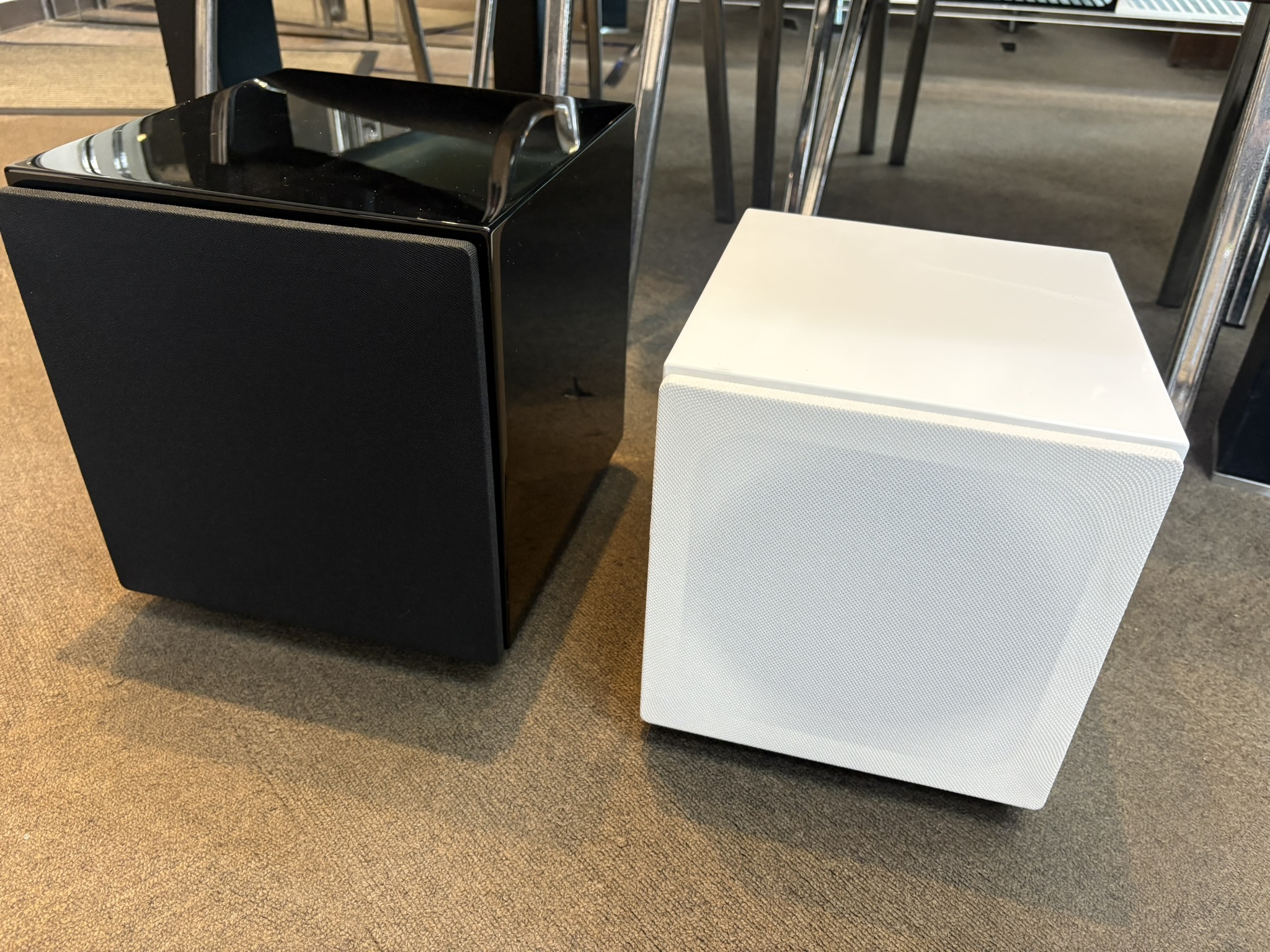 アバック横浜】ホームシアターファクトリーのサブウーファーHF-SW650と