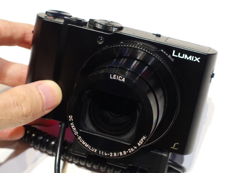 パナソニック、1型ポケットカメラ「LUMIX LX9」などを実機展示