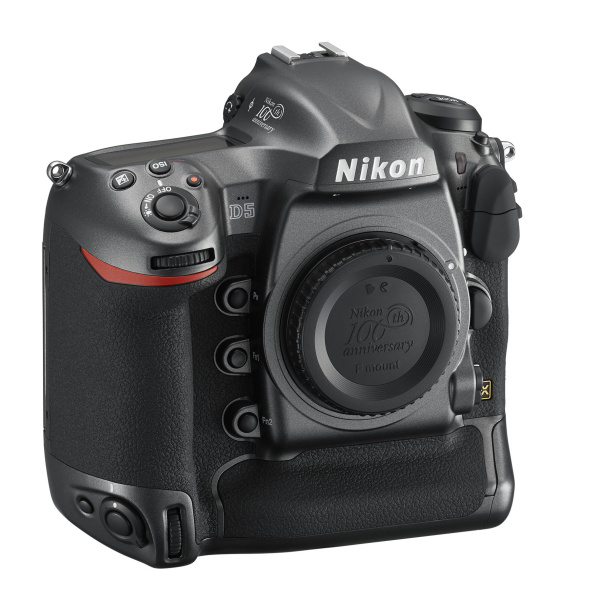 sunny様限定3,369ショット 新品級 ニコン D7100 デジタル一眼レフ