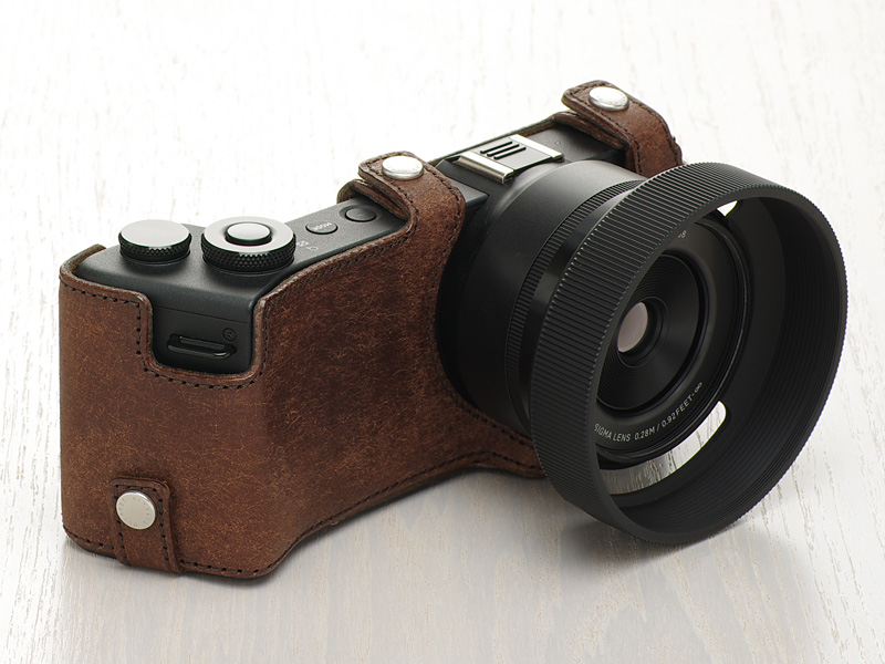 ユリシーズ、SIGMA dp Quattro用本革ケース - デジカメ Watch Watch