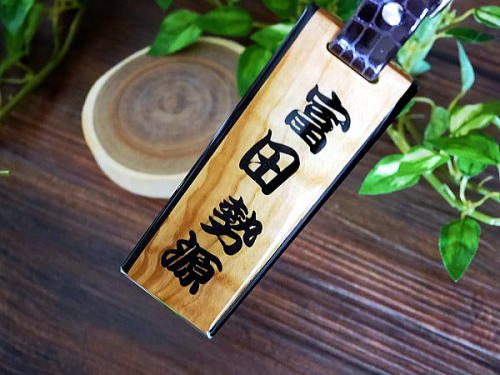 オリーブネームプレート｜記念品や贈答用としても使え、個性が映える