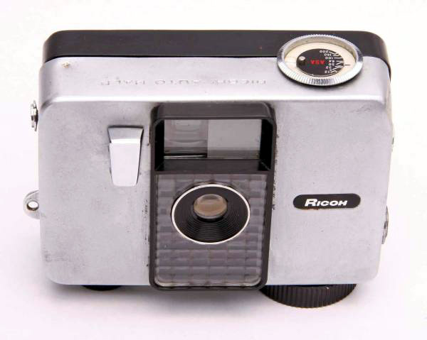 Review - Ricoh Auto Half.