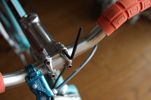 NITTO MT-16 ステムに交換 | osamuito.com