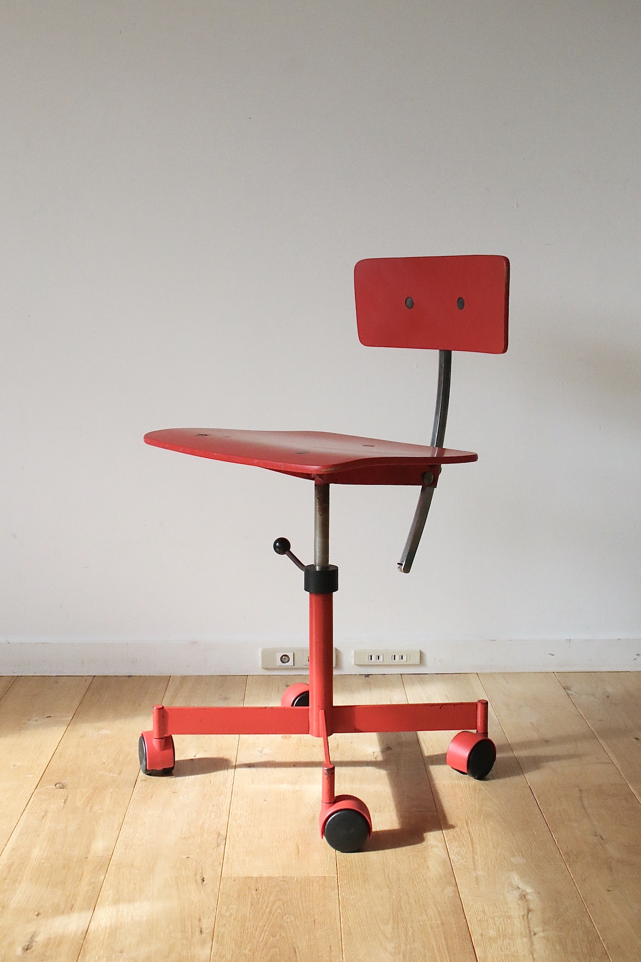 名作】Engelbrechts KEVIチェア 北欧 デザイナーズチェア 赤 名作