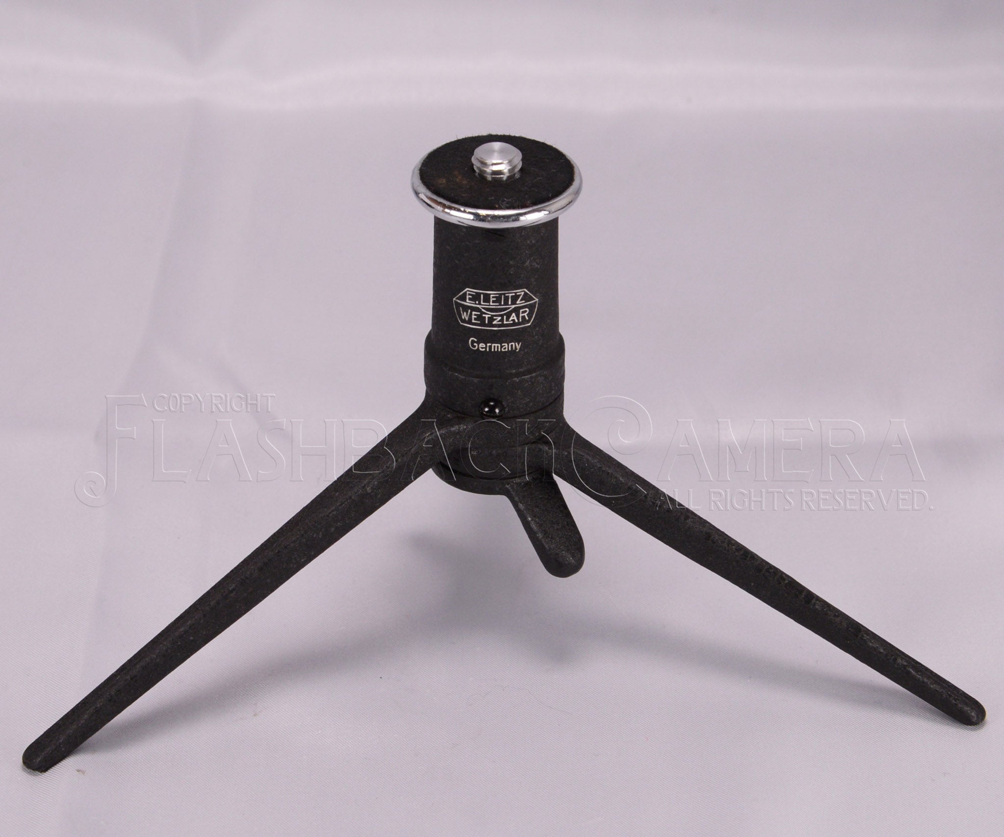 Leitz Tripod TOOUG – FLASHBACK CAMERA