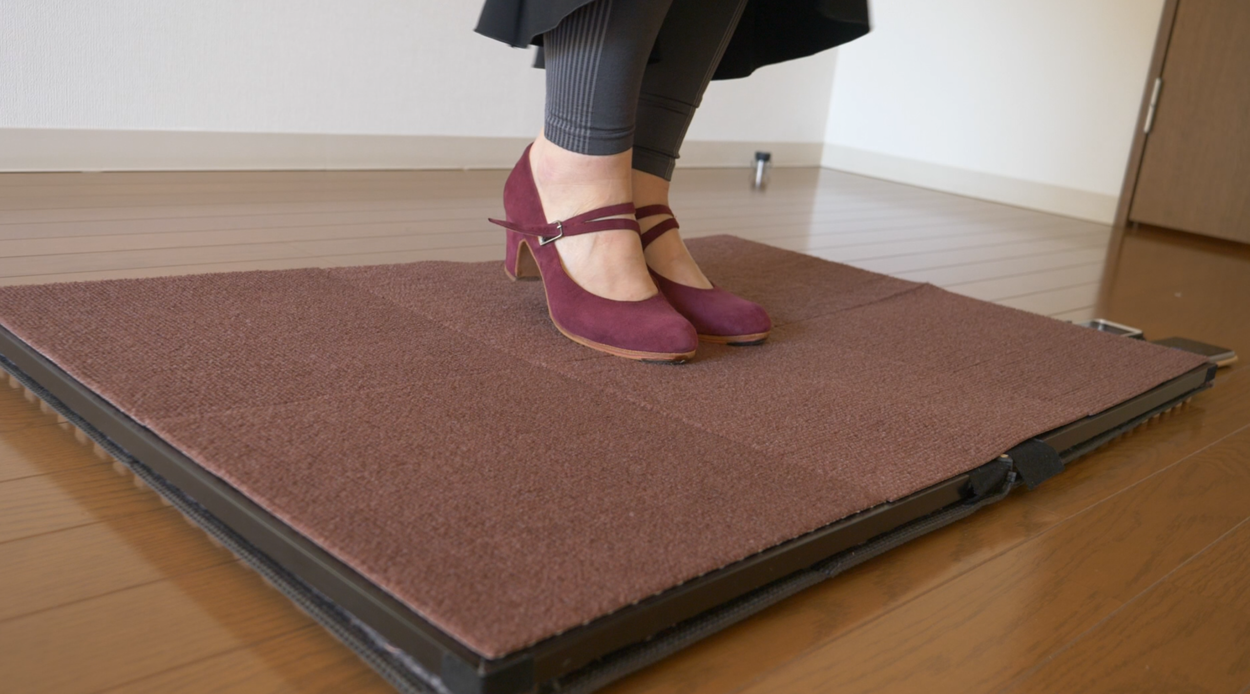 折りたたみ式防音・防振ボード「打てルン®」商品ページ - フラメンコ