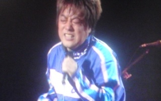 沢田研二 2004 NEW YEAR CONCERT 「爛漫甲申演唱会」: DYNAMITE