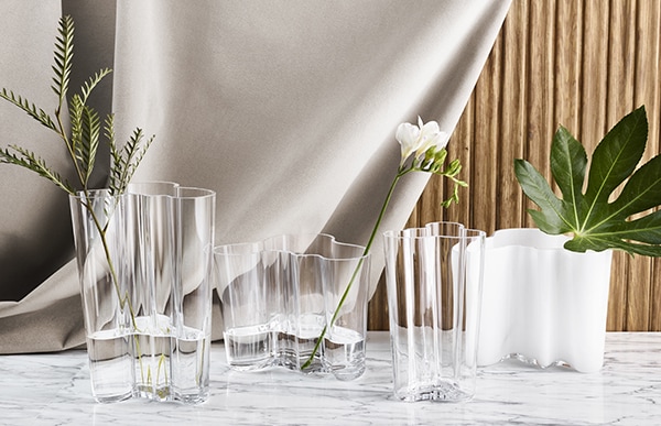 イッタラ フラワーベース / アアルトベース 251 mm クリア L [ iittala