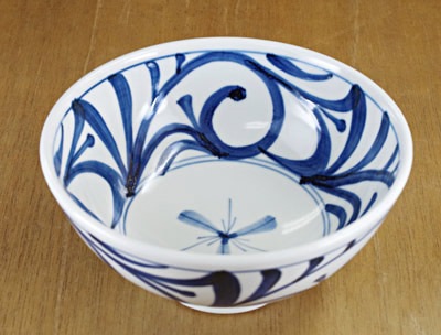 砥部焼・梅山窯・6寸丼（内外唐草）【和食器通販e-tobeyaki.com】