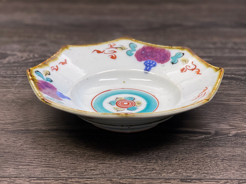 砥部焼 中田窯・角鉢（釉裏紅加彩） 和食器通販 【e-tobeyaki.com】